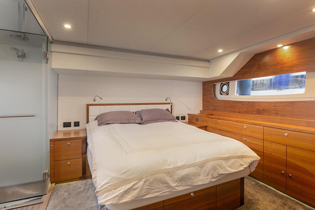 Yacht crew cabin